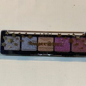 NYX Gimme Super Stars! Eyeshadow in Kissin My Stars Color Palette - (P60)